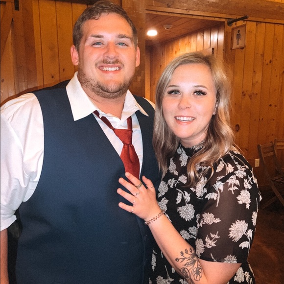 Meet your Posher, Kayla - Picture 1 of 2